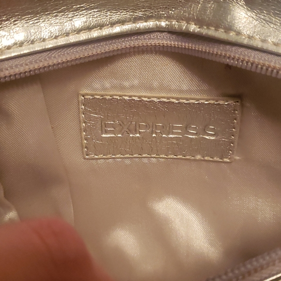 Express silver clutch/wristlet - Picture 4 of 4